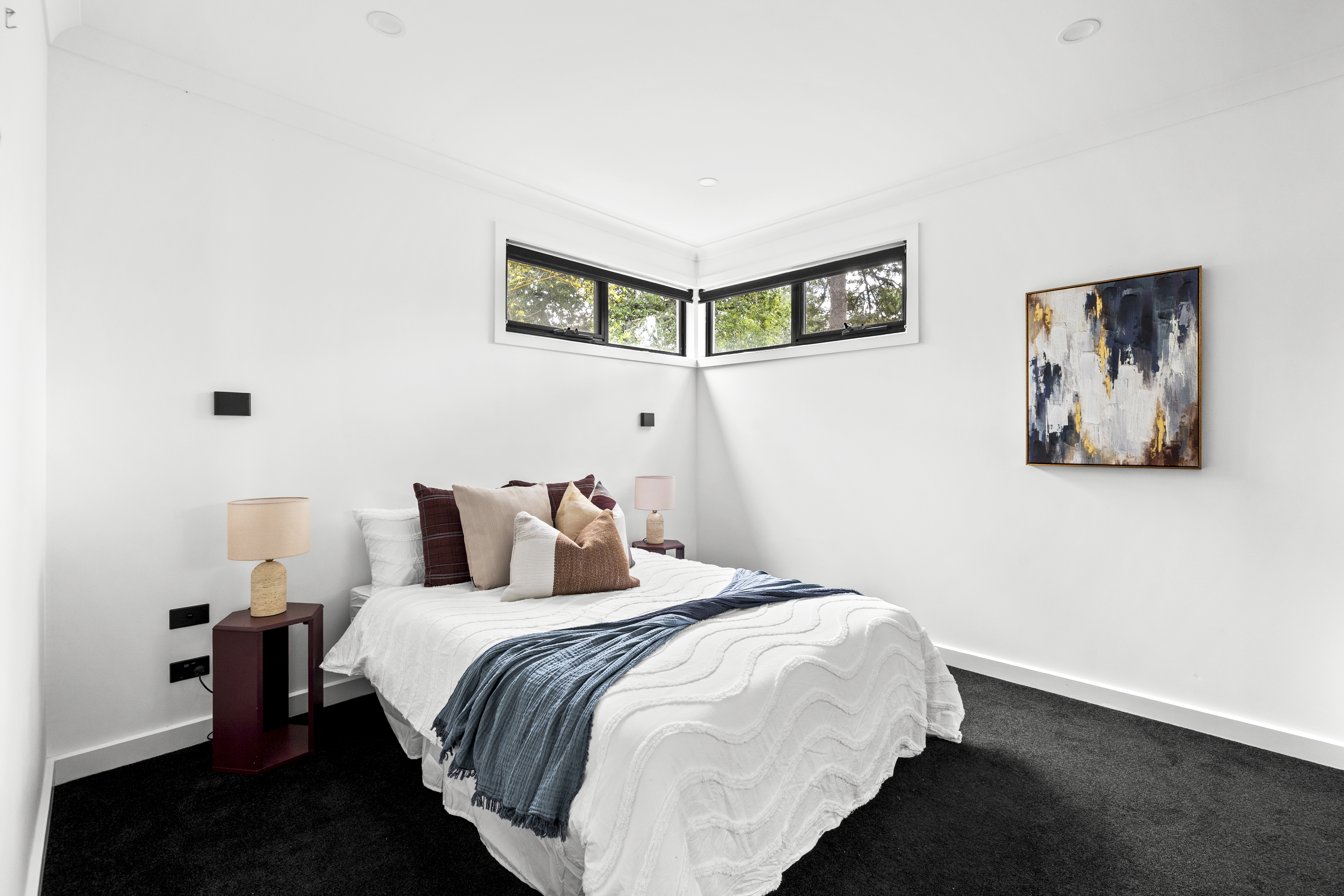 Mount Dandenong Rd Croydon cover
